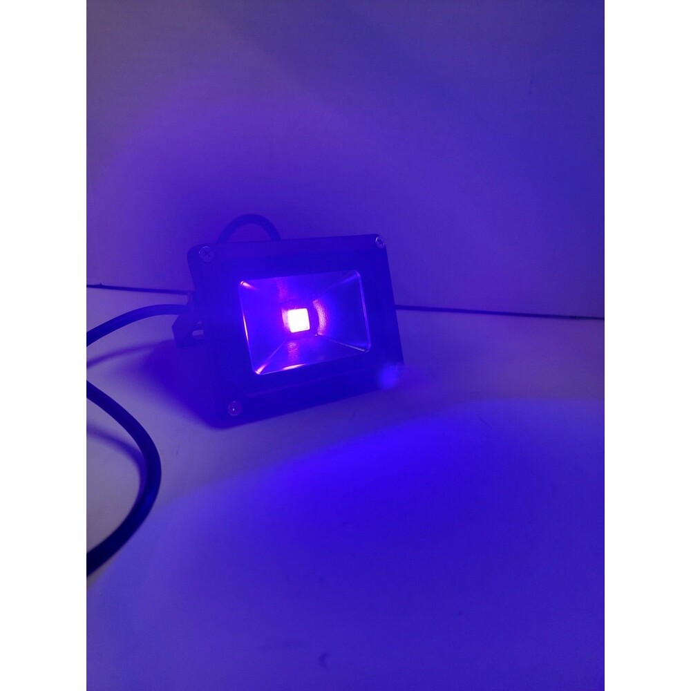 Degruand 10W LED UV Blacklight Flood Light YL-10WP IP65 Waterproof Purple